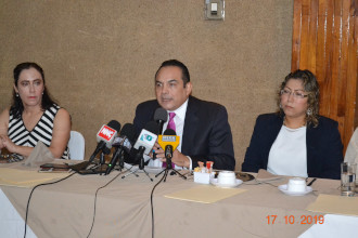Desean 29 profesionistas la presidencia del IEEN