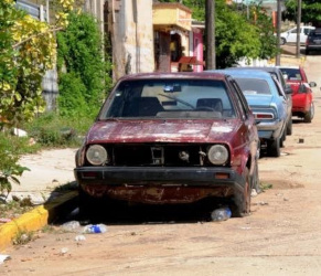 Fuera carros viejos y obst&aacute;culos en calles de Tepic
