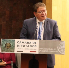Fuera de Tepic, Castell&oacute;n alza la voz