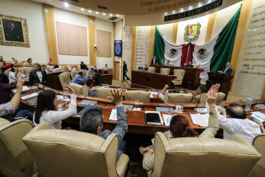 Diputados jalan las orejas al alcalde de Santiago Ixcuintla por violencia a mujeres