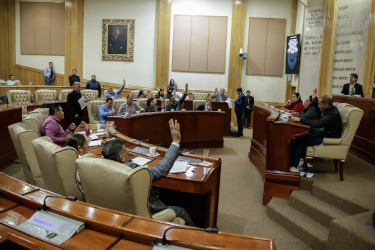 Aprueba Congreso ley para simplificar tr&aacute;mites y servicios en dependencias oficiales
