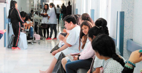 La gratuidad en los servicios m&eacute;dicos afecta intereses econ&oacute;micos