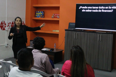 INJUVE orienta a j&oacute;venes emprendedores