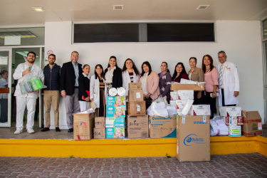 Entregan Congreso y Voluntariado insumos para el sector salud
