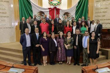 Diputados prometen legislar a favor de las demandas del pueblo