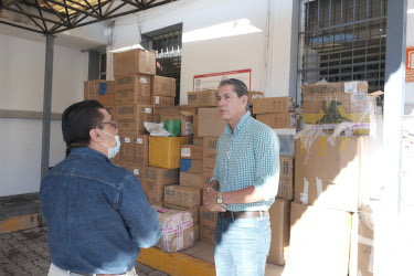 Inicia Congreso entrega de insumos hospitalarios al Sector Salud