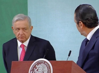 La democracia participativa es para elegir y para decidir: AMLO