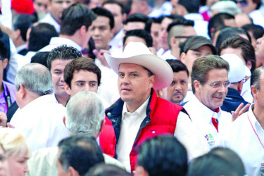 A ver si alguien ya puso sus barbas a remojar