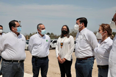 Refrenda To&ntilde;o compromisos con la educaci&oacute;n en Compostela y Bah&iacute;a de Banderas