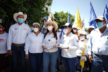 Dizque Gloria N&uacute;&ntilde;ez gasta miles de pesos diarios en campa&ntilde;a