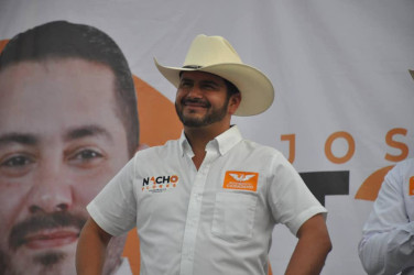 El barco pol&iacute;tico de Nacho Flores en riesgo de hundirse
