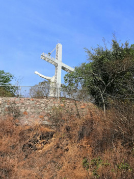 *&ldquo;Aqu&iacute; le dieron, pero all&aacute; cay&oacute;. Aguas metiches&rdquo;