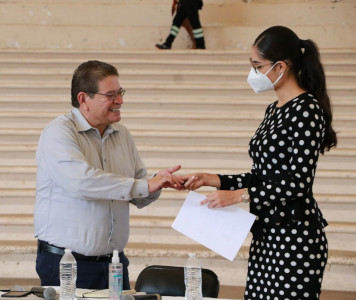Castell&oacute;n no dejar&aacute; deuda a corto, pero si a largo plazo