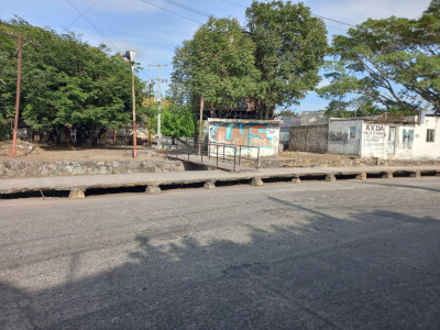 De pl&aacute;cemes, los vecinos de la colonia Flores Mu&ntilde;oz, agradecen al Municipio de Tepic