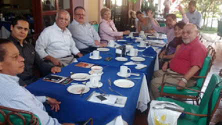 Navarro Quintero al acecho de candidatura