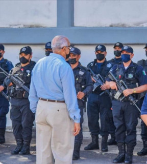 Funcionarios in&uacute;tiles del gobierno estatal deben presentar renuncia