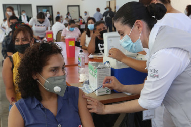 El capital farmac&eacute;utico crece enfermando al pueblo
