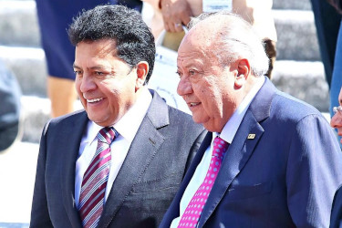 Los dirigentes sindicales no pueden dejar sus cargos as&iacute; nom&aacute;s