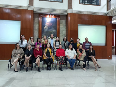 Por Mujeres como t&uacute;