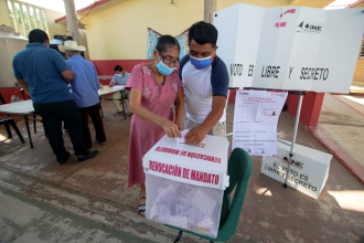 Desubicaci&oacute;n y lejanas casillas para votar