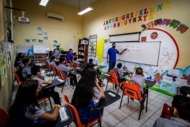 Distingue Congreso trabajo de las y los maestros nayaritas 