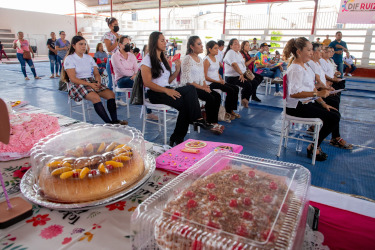 Capacita para que emprendan su propio negocio