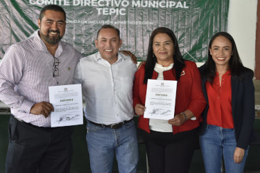 Toman protesta dirigencias de comit&eacute;s municipales del PRI 