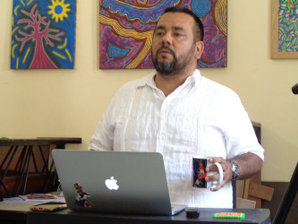 El teatro es primero en tiempo