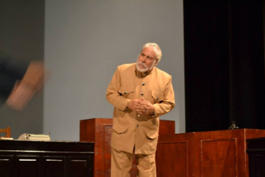 Actor en el teatro de la vida