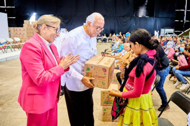 Alimentaci&oacute;n para 43 mil familias pobres