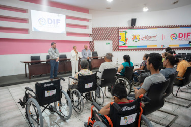 Mujeres y hombres han sido apoyados con aparatos de movilidad