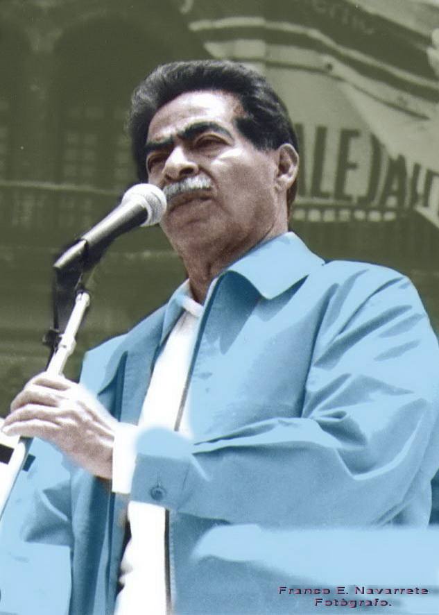 La cercanía de años con Alejandro, forjó mi ideología política